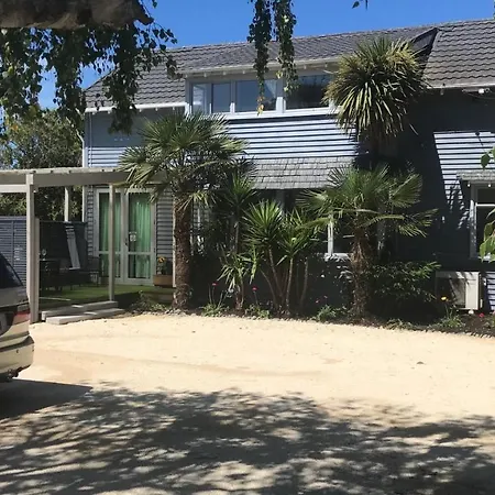 Sandy Feet Lodge